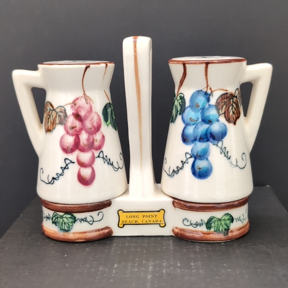 VGT,Japan Ceramic Around The Orchard Salt & Pepper Shaker Cruet Set.